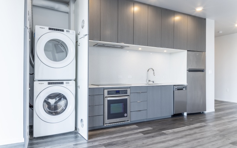 Stainless Steel Appliances, Washer & Dryers, and Quartz Countertops